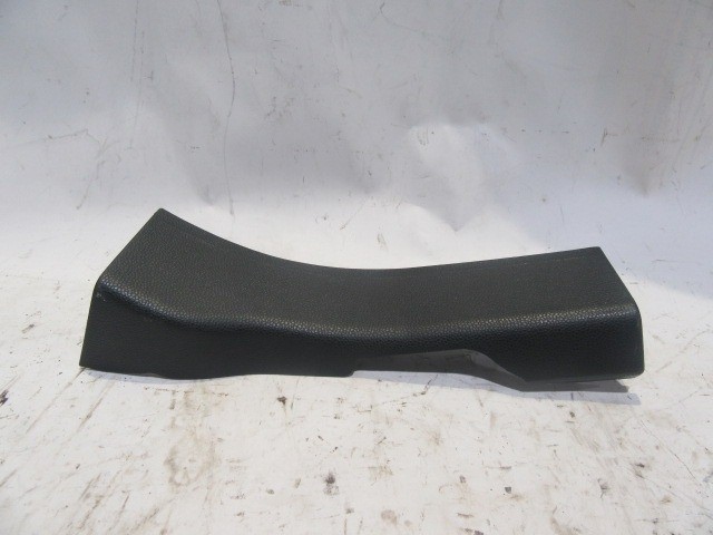 Ford Fiesta 5 ajtós bal hátsó, belső küszöb műanyag 