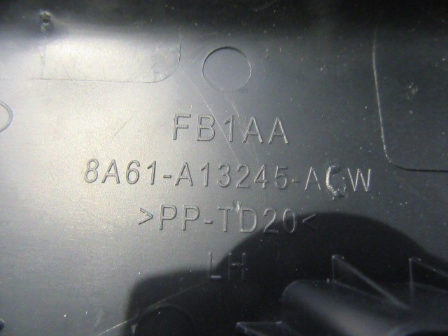 Ford Fiesta 5 ajtós bal hátsó, belső küszöb műanyag 