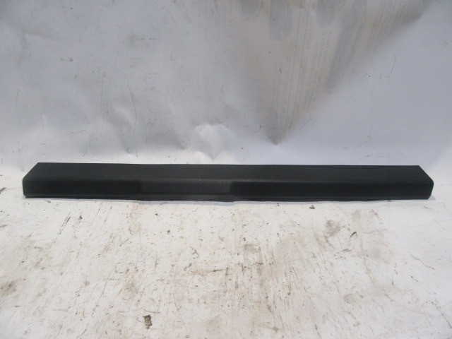 Ford Fiesta 3 ajtós jobb első, belső küszöb műanyag 