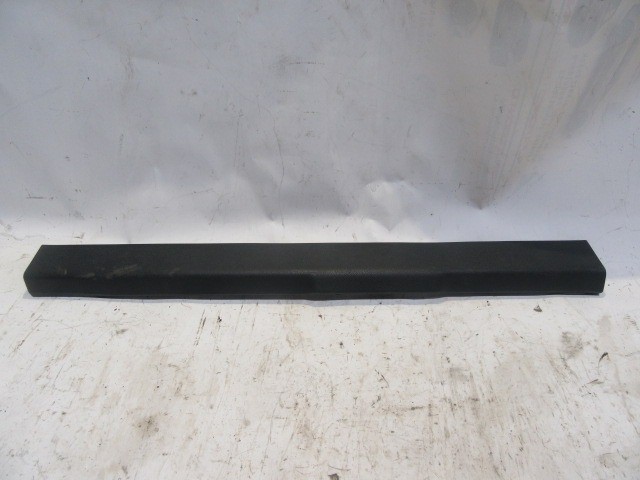 Ford Fiesta 3 ajtós bal első, belső küszöb műanyag 