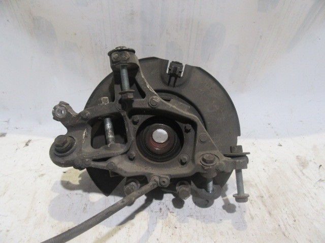 Lancia Thema bal hátsó kerékagy 