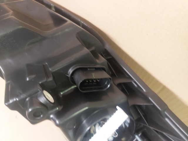 Ford Fiesta 2008-2013 Utángyártott új jobb első fényszóró 8A61 13W029 AD