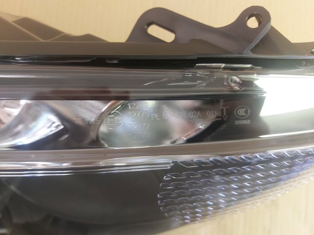 Ford Fiesta 2008-2013 Utángyártott új jobb első fényszóró 8A61 13W029 AD