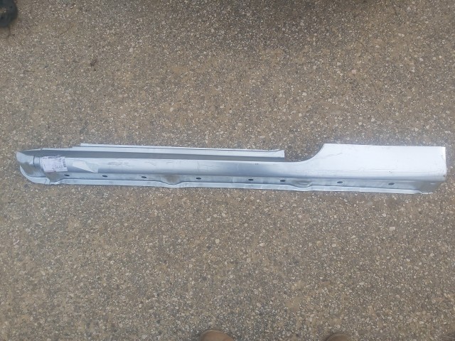 Ford Fiesta 3 ajtós 2008-2017 utángyártott új bal oldali külső küszöb