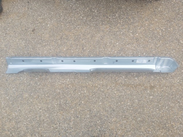 Ford Fiesta 5 ajtós 2008-2017 utángyártott új jobb oldali küszöb borítás