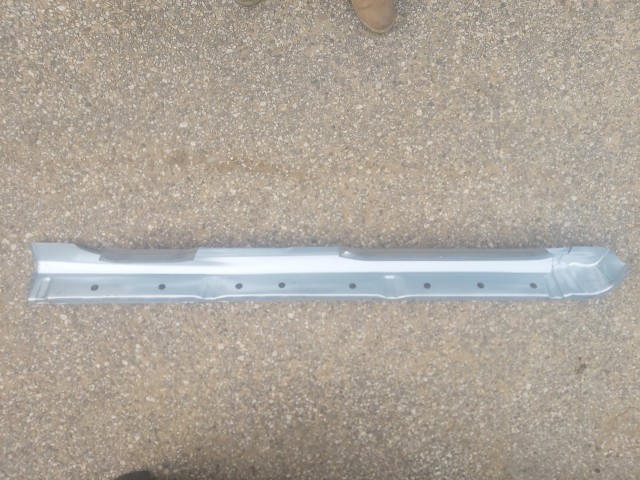 Ford Fiesta 5 ajtós 2008-2017 utángyártott új bal oldali küszöb borítás