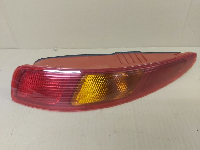 132752 Alfa Romeo GT Gyári új jobb hátsó lámpa, a képen látható sérüléssel 60681558