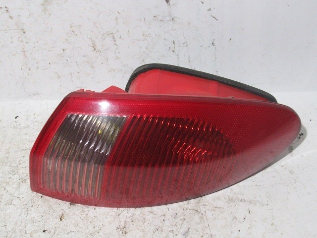 Alfa Romeo 147 jobb hátsó külső lámpa, izzófoglalat nélkűl!
