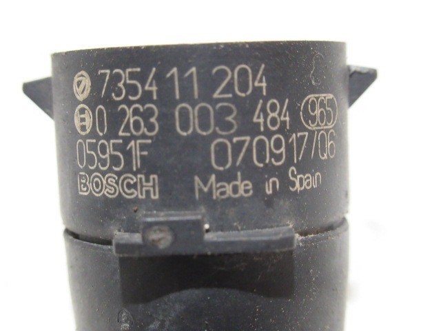 Fiat Bravo fekete színű tolató szenzor 