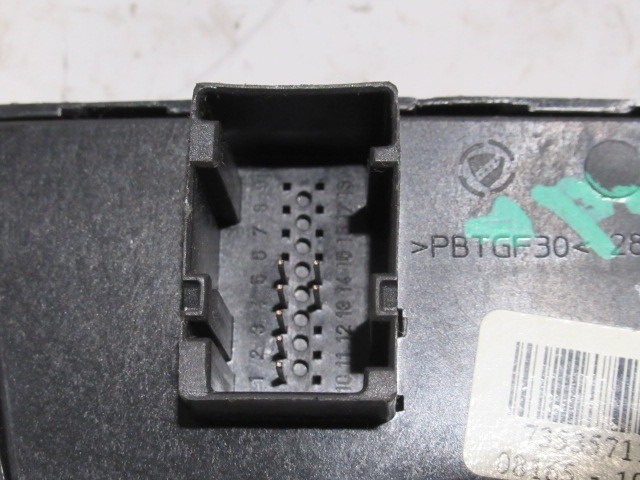 Fiat Panda II. 735357113 számú , hátsó ködlámpa kapcsoló