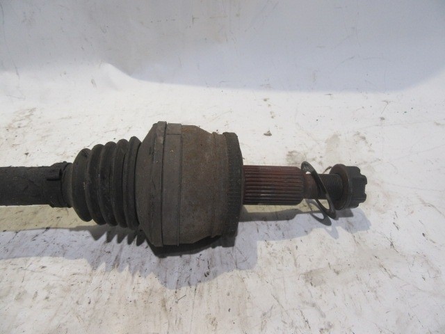 Lancia Thema 2012-2014 3,0 V6 bal hátsó féltengely 