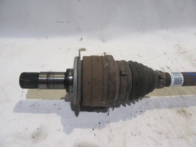 Lancia Thema 2012-2014 3,0 V6 bal hátsó féltengely 