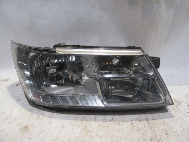 133377 Fiat Freemont jobb első fényszóró 05067788AA