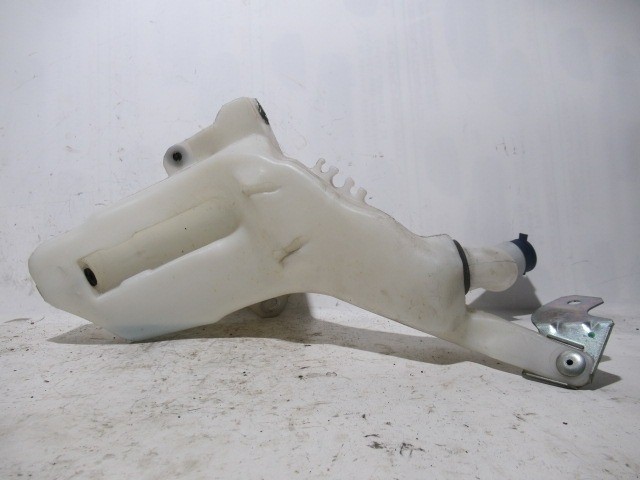 Lancia Delta 2008-2014 ablakmosó tartály