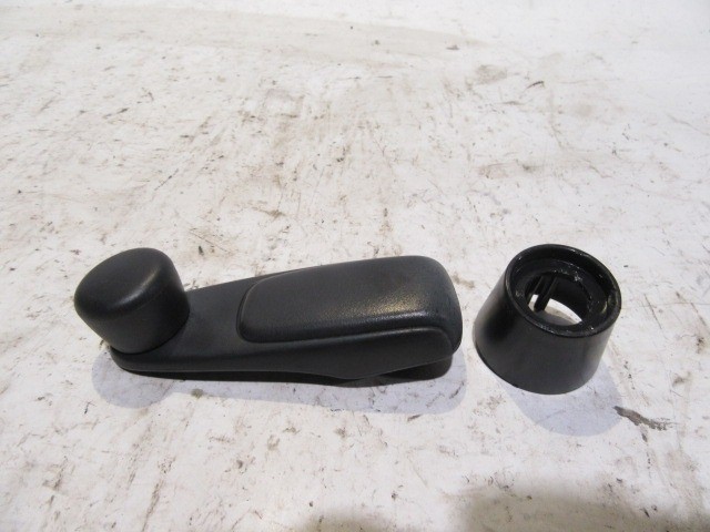 Citoen C3 Picasso hátsó ablakemelő kar