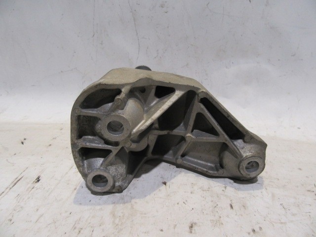 Ford Fiesta váltótartó alubak