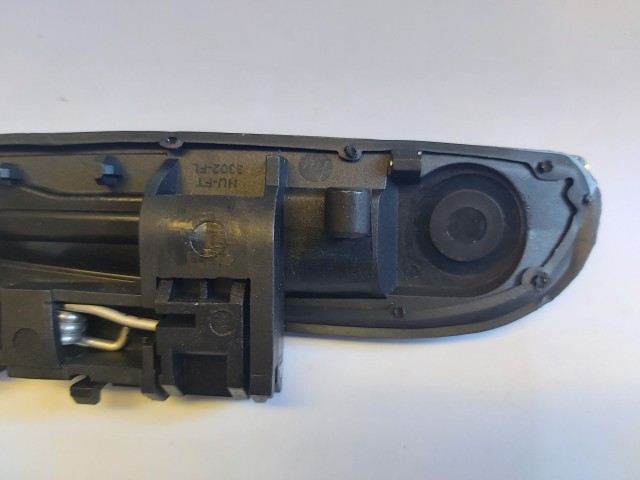 Fiat Croma Utángyártott új bal hátsó külső kilincs 735402351