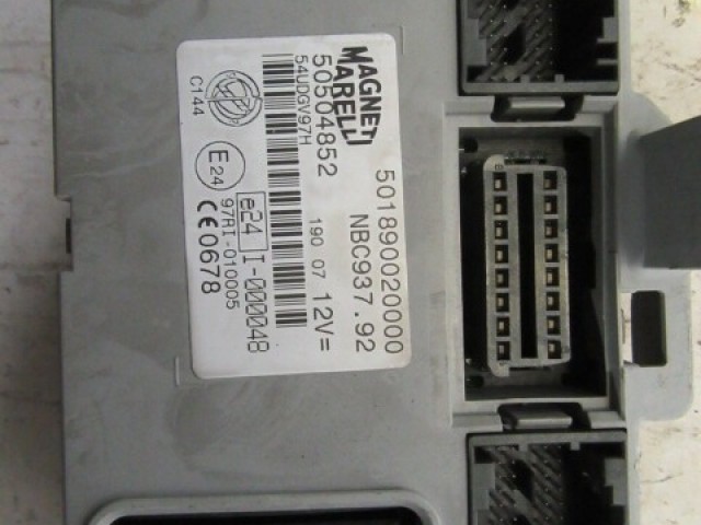 133773 Alfa Romeo 147 1,6 16v Ts 105 Le motorvezérlő szett 55204990 , 0261207727