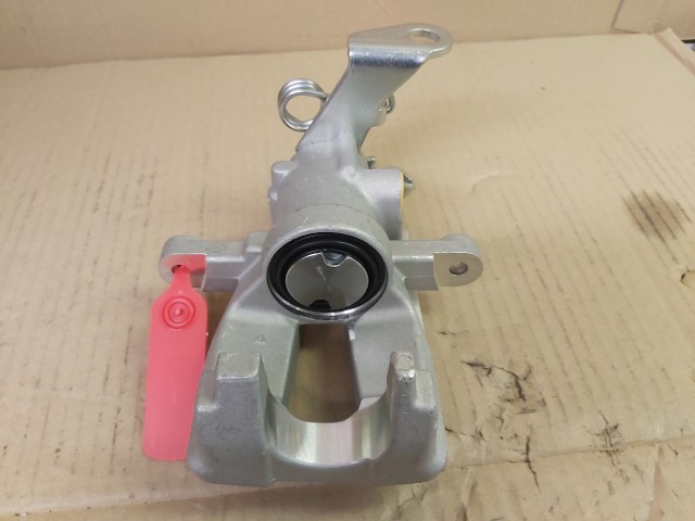 Fiat Grande Punto Utángyártott új bal hátsó féknyereg 77363937