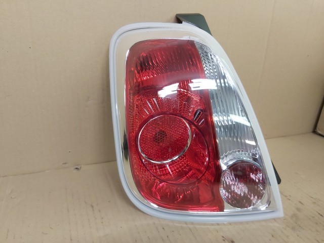 Fiat 500 Cabrio Gyári beszállítós új bal hátsó lámpa 51885550