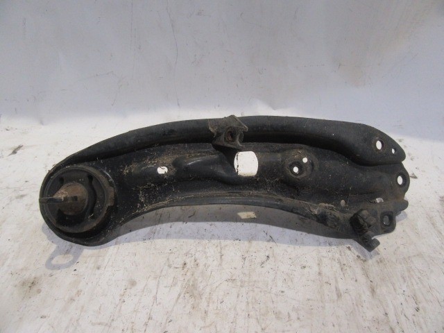 Fiat Freemont bal hátsó lengőkar 