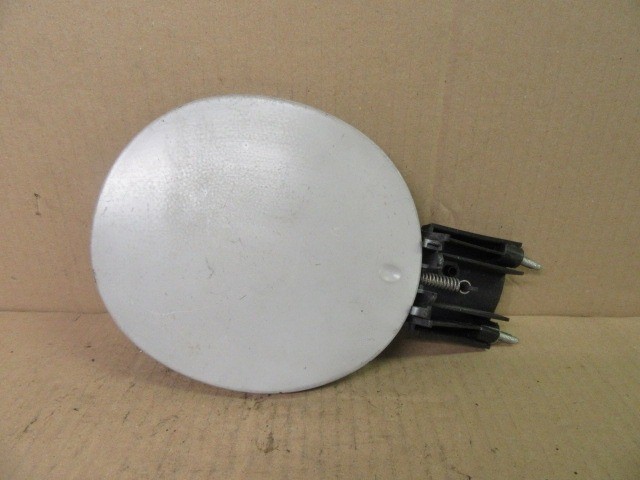 14545 Alfa Romeo 159 ezüst színű tankajtó