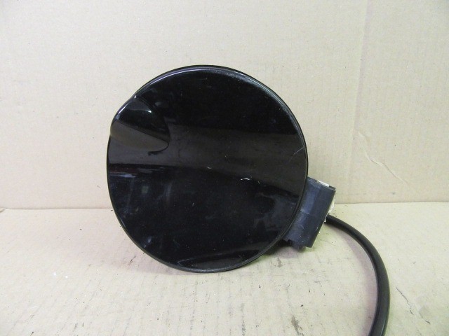 14495 Alfa Romeo MiTo vulkán néró színű tankajtó