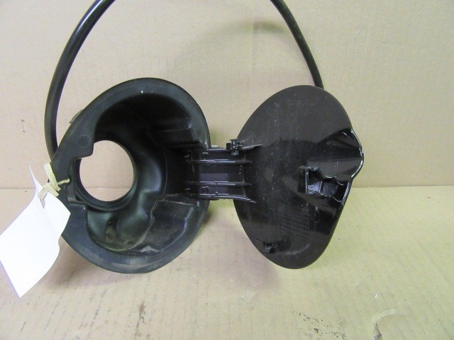 14493 Alfa Romeo MiTo vulkán néró színű tankajtó