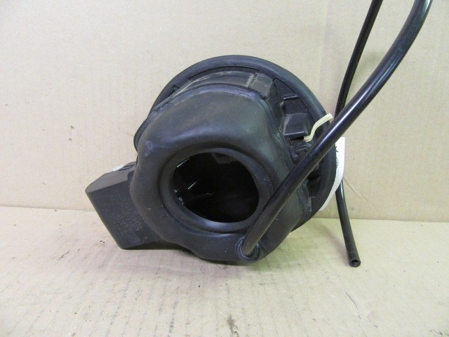 14493 Alfa Romeo MiTo vulkán néró színű tankajtó