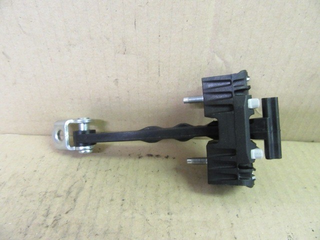 Fiat Bravo 2007-2014 Lancia Delta 2008-2014 utángyártott új első ajtóhatároló 