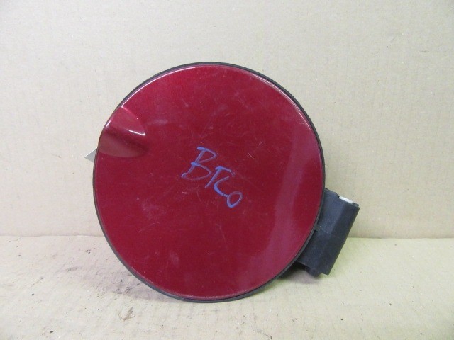 14523 Fiat Bravo 2007-2014 piros színű tankajtó 735471075