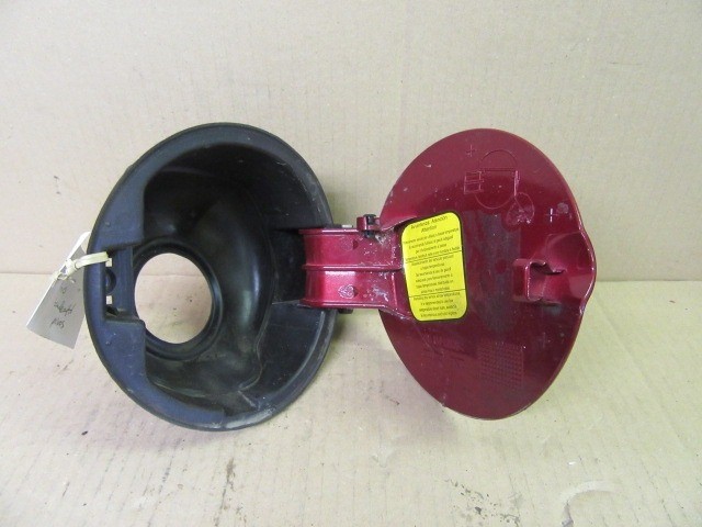 14523 Fiat Bravo 2007-2014 piros színű tankajtó 735471075
