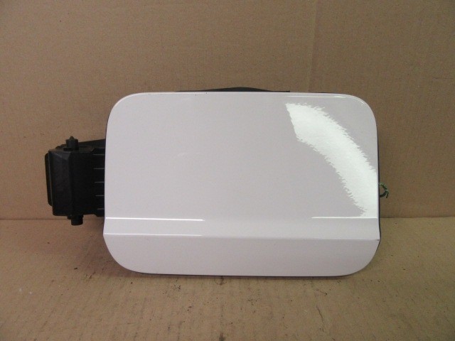 111434 Skoda Karoq tankajtó