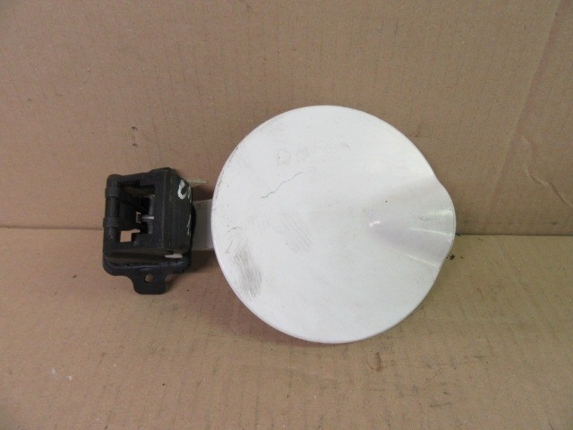 61060 Fiat Doblo I.-II. fehér színű tankajtó 46751495