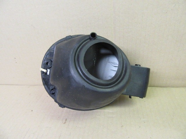 14466 Fiat Linea fehér színű tankajtó