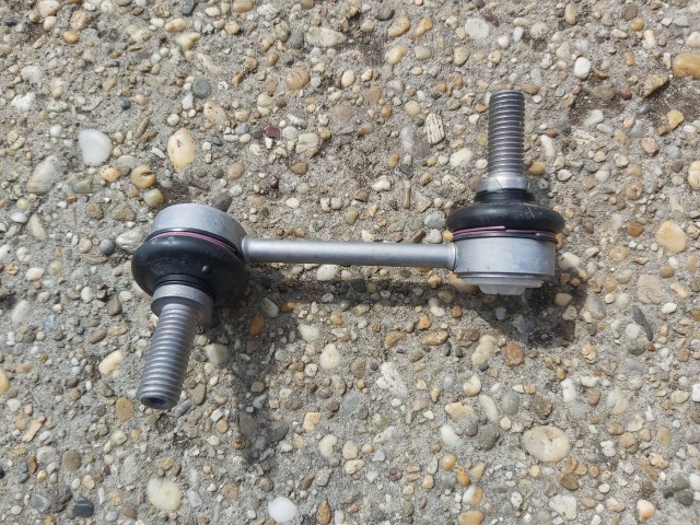 Alfa Romeo 159,Brera,Spider gyári új bal első stabilizátor pálca 50704361