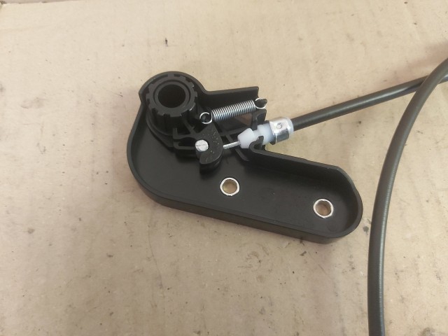 Alfa Romeo Giulietta Gyári új motorháztető nyitó bovden 50555553