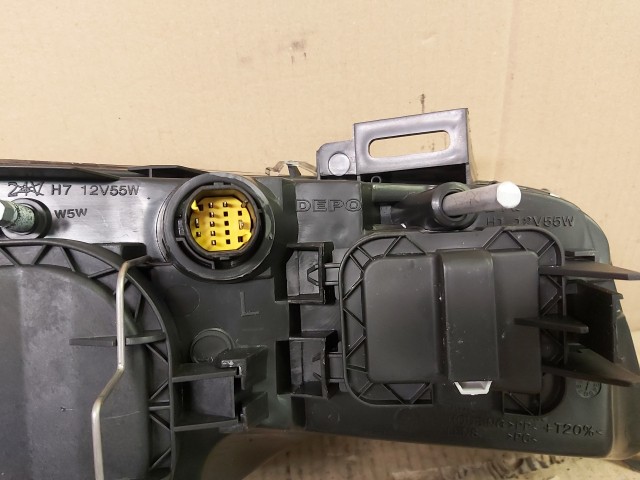 Fiat Stilo 3 ajtós, utángyártott új,bal első fényszóró