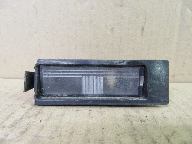 Alfa Romeo, Fiat Punto bal oldali rendszámtábla világítás 51762788