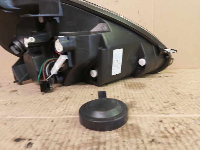 Fiat Grande Punto Utángyártott új bal oldali fényszóró (antracit színű) 51833191