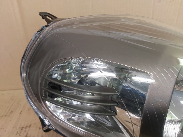 Fiat Grande Punto Utángyártott új jobb oldali fényszóró (antracit színű) 51833189