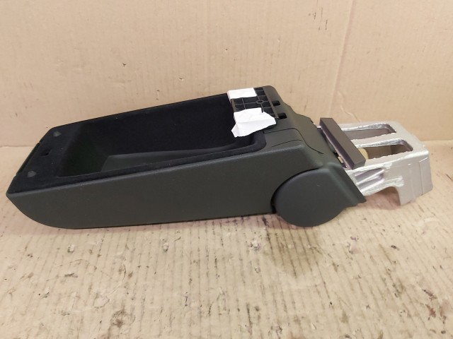 Fiat Stilo  gyári új, könyöklő fedél nélkül !!!!!