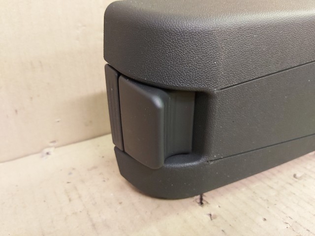 Fiat Stilo  gyári új, könyöklő fedél nélkül !!!!!