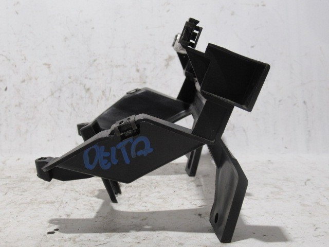 Lancia Delta belső műanyag tartó konzol 51820112