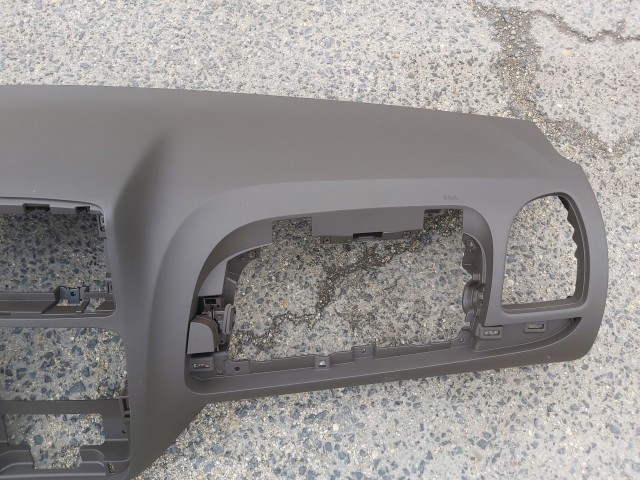 Lancia Voyager gyári új műszerfalpárna K1PE44HL9AP