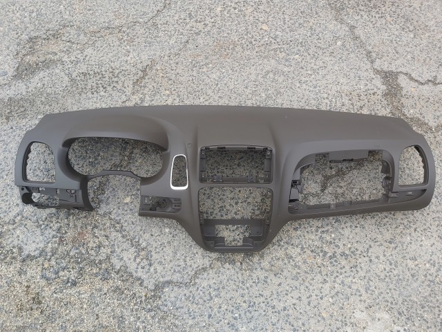 Lancia Voyager gyári új műszerfalpárna K1PE44HL9AP