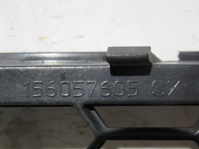 Alfa Romeo 159  bal első díszrács 156057605