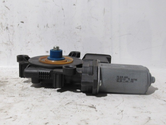 Alfa Romeo Giulietta jobb első oldali ablakemelő motor 71754415