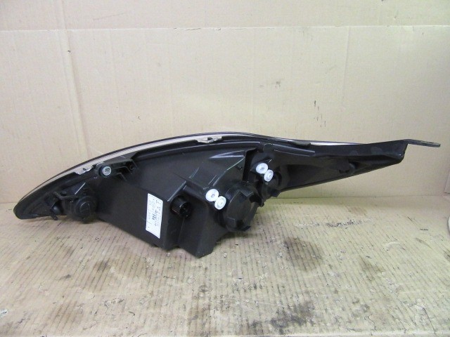 Ford Ka utángyártott jobb első fényszóró 