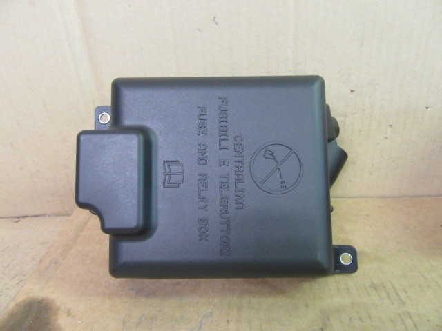 Alfa Romeo, Fiat gyári új biztosítéktábla ház felső része 